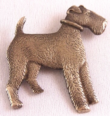 UNS32 silvertone metal Airedale pin